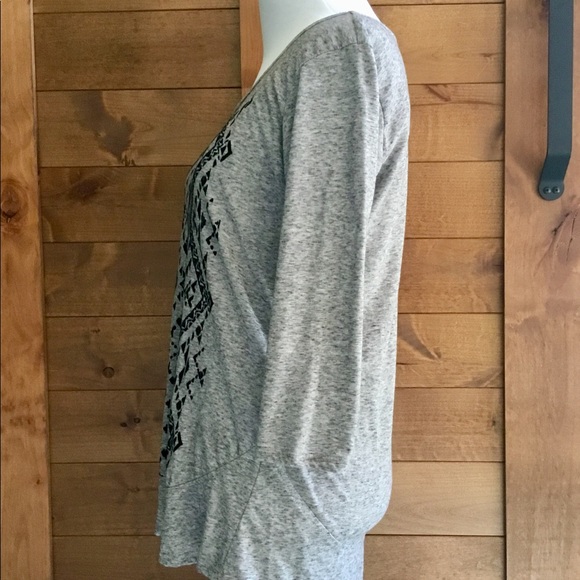 Madison & Berkeley Grey Aztec Hi-Lo Top, Sz S - Picture 3 of 4